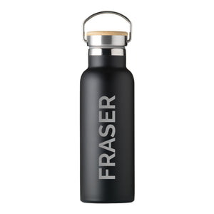 Personalised insulated drinks bottle in matt black. The bottle has a leak proof bamboo vacuum sealed lid and a carry handle. The bottle can be personalised in a name of your choice which will be printed down the side of the bottle in large uppercase letters.